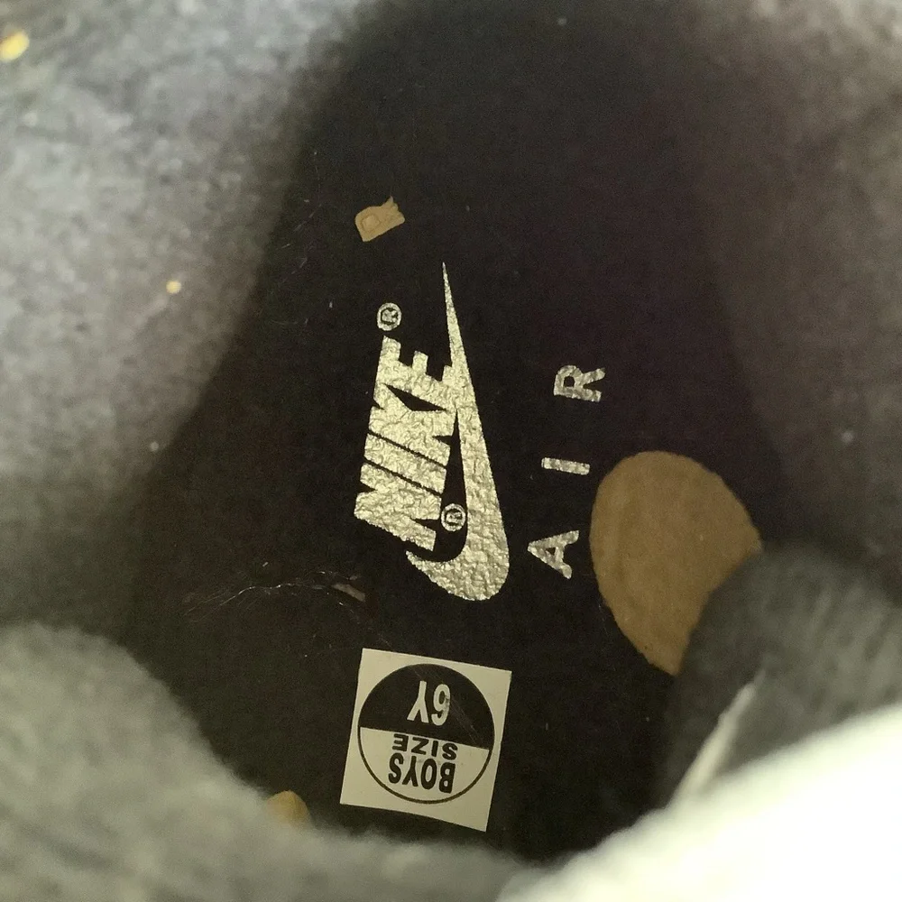 Nike Air More Uptempo Sneakers Kid Size 6Y BNWB‎